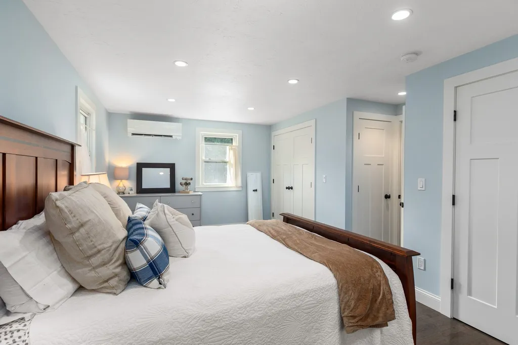 19 Clover Street Exeter NH 03833