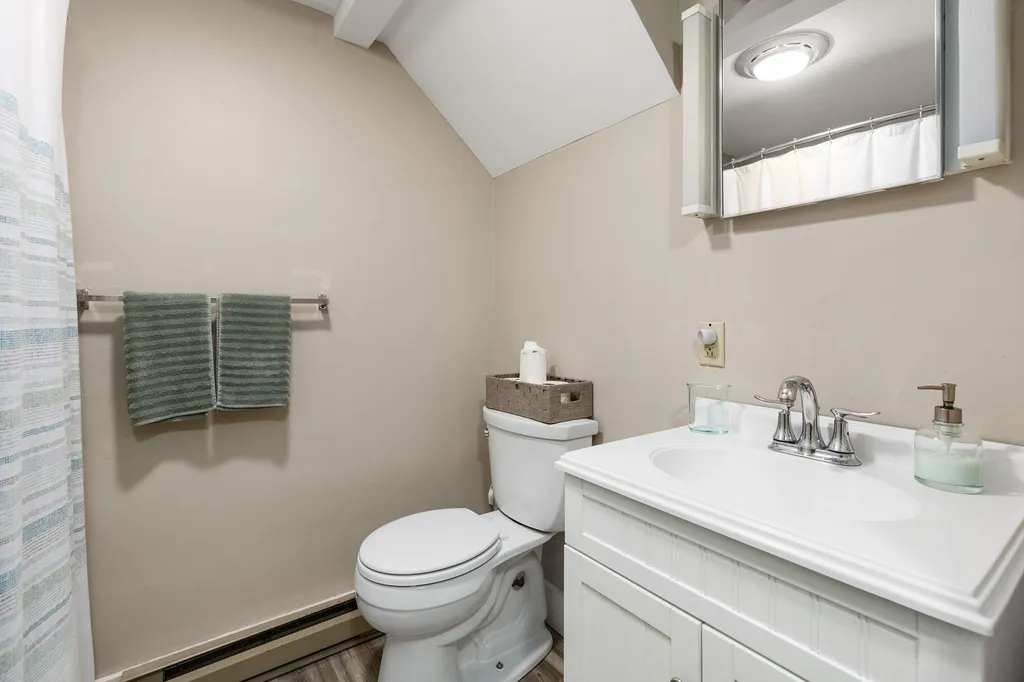 19 Clover Street Exeter NH 03833
