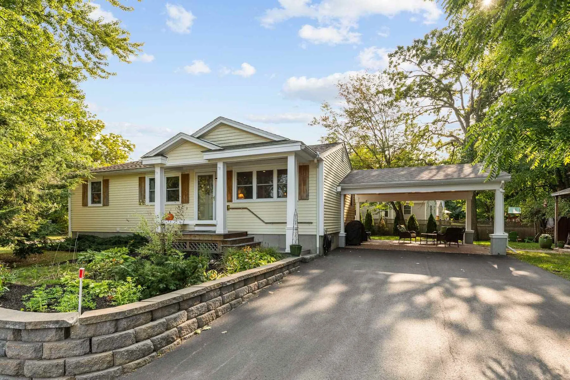 19 Clover Street Exeter NH 03833