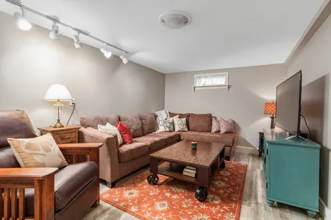 19 Clover Street Exeter NH 03833