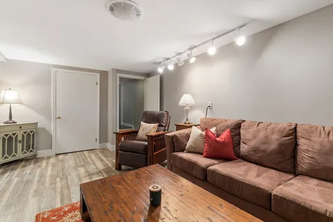 19 Clover Street Exeter NH 03833
