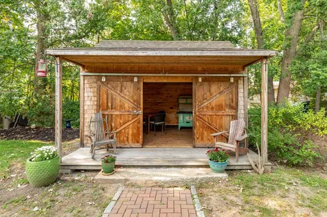 19 Clover Street Exeter NH 03833