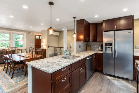 19 Clover Street Exeter NH 03833