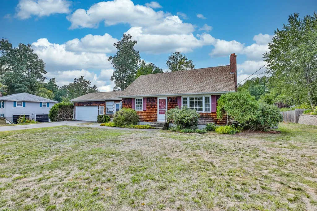 6 Columbine Drive Nashua NH 03063