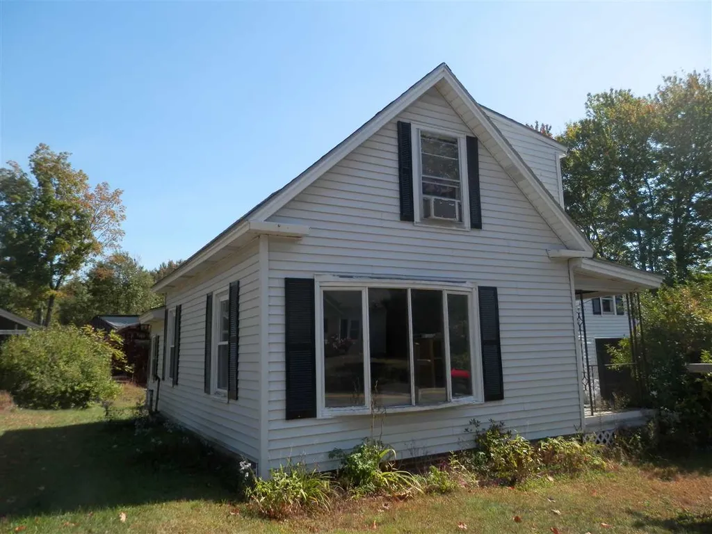143 New Hampton Road Franklin NH 03235
