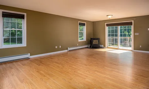 577 Raymond Road Candia NH 03034