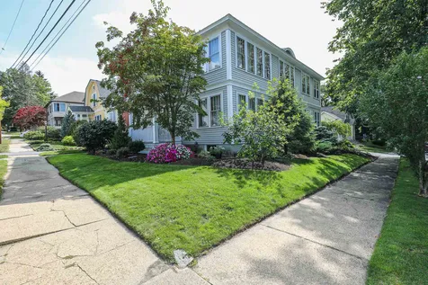 487 Amherst Street Manchester NH 03104