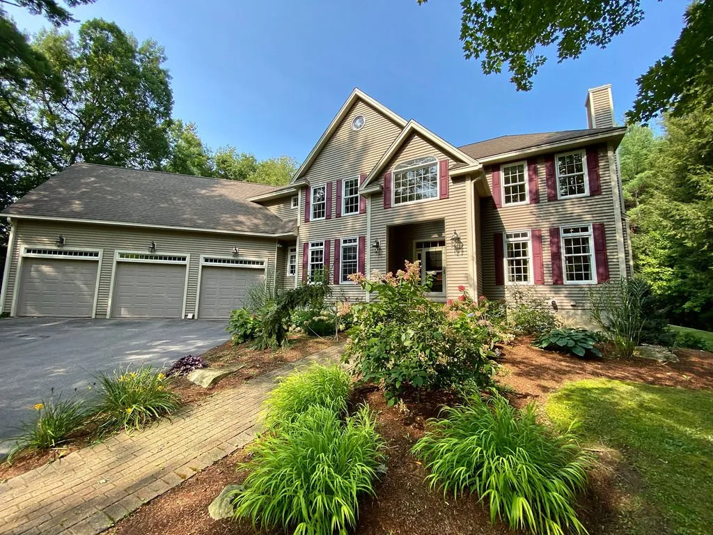 2 Monticello Drive Amherst NH 03031