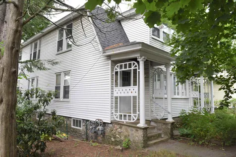 882 Beech Street Manchester NH 03104
