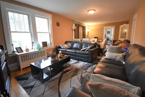 882 Beech Street Manchester NH 03104