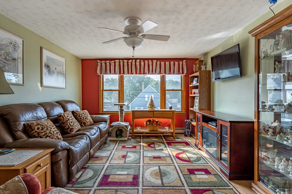 216 Vinton Street Manchester NH 03103
