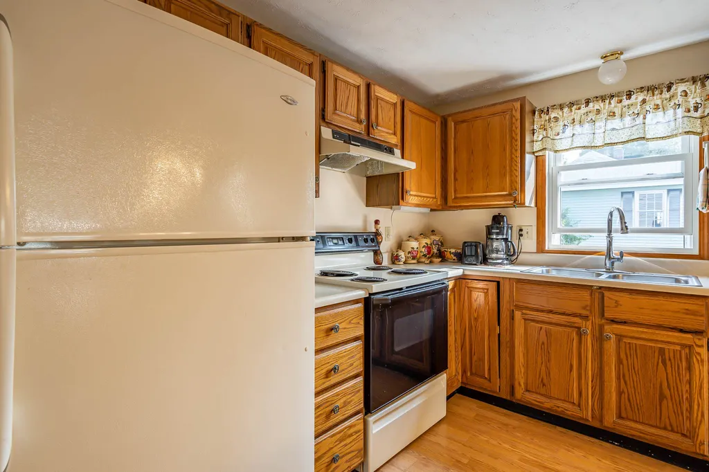 216 Vinton Street Manchester NH 03103