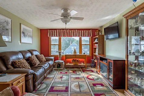 216 Vinton Street Manchester NH 03103