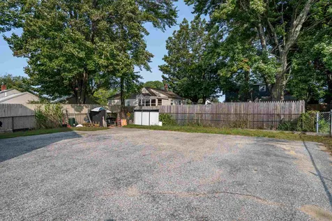 216 Vinton Street Manchester NH 03103