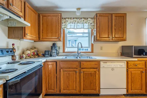 216 Vinton Street Manchester NH 03103