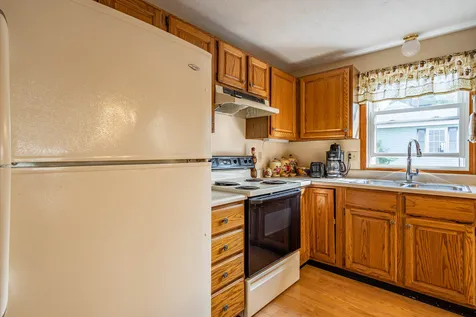 216 Vinton Street Manchester NH 03103