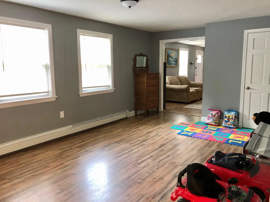 38 Mo Sett Avenue Goffstown NH 03045