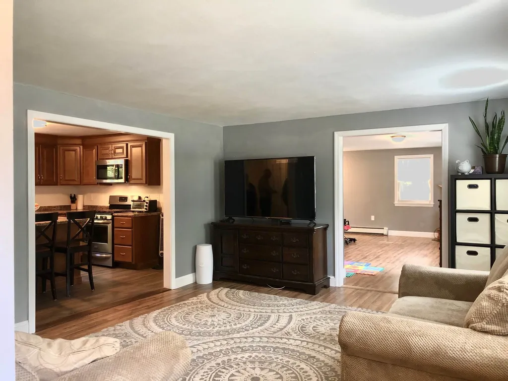 38 Mo Sett Avenue Goffstown NH 03045