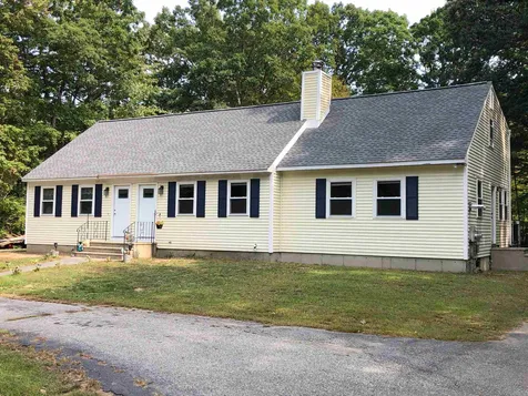 38 Mo Sett Avenue Goffstown NH 03045