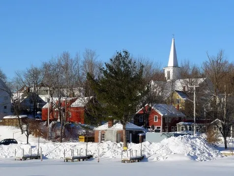 83 Lehner Street Wolfeboro NH 03894