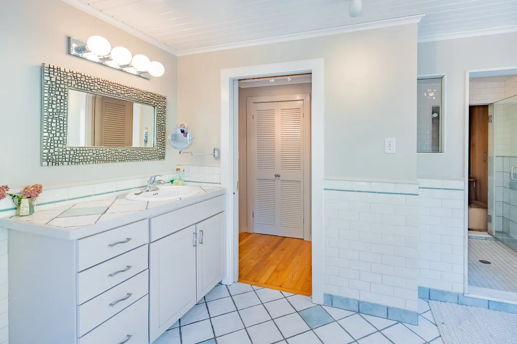 9295 Pomfret Road Pomfret VT 05053