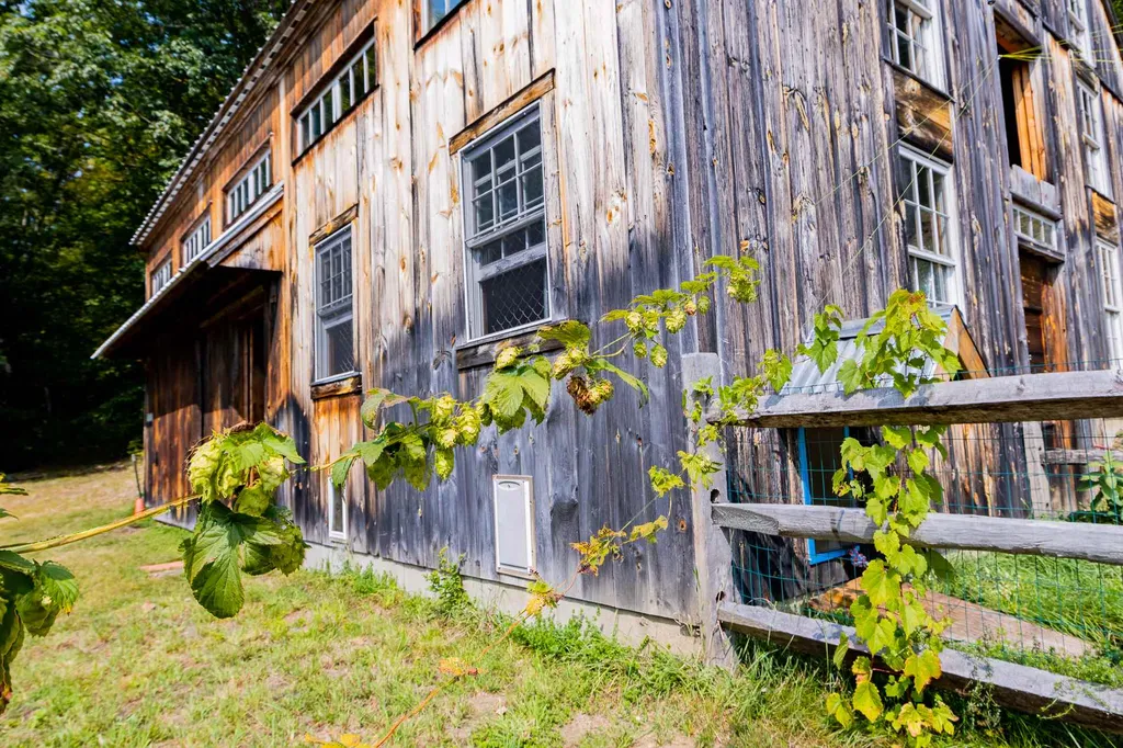 9295 Pomfret Road Pomfret VT 05053
