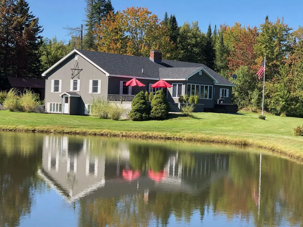 985 Center Road Hyde Park VT 05655