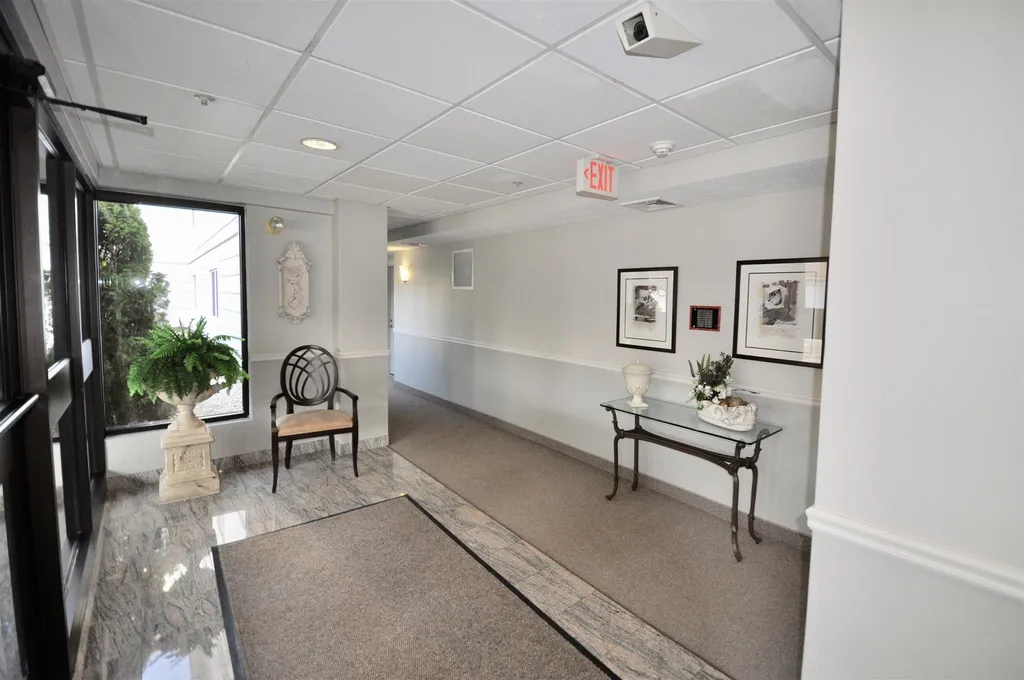 14 Mountain Laurels Drive Nashua NH 03062