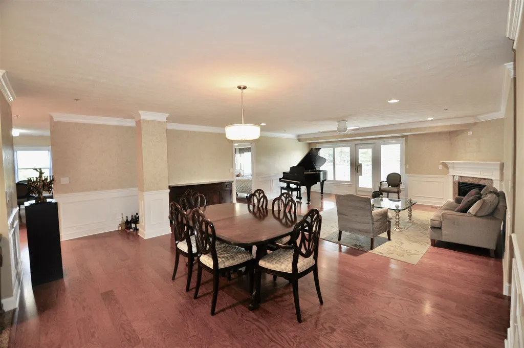 14 Mountain Laurels Drive Nashua NH 03062