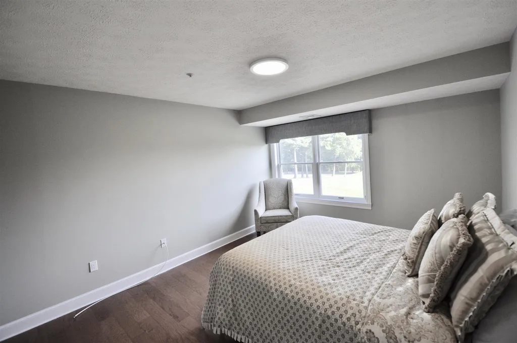 14 Mountain Laurels Drive Nashua NH 03062