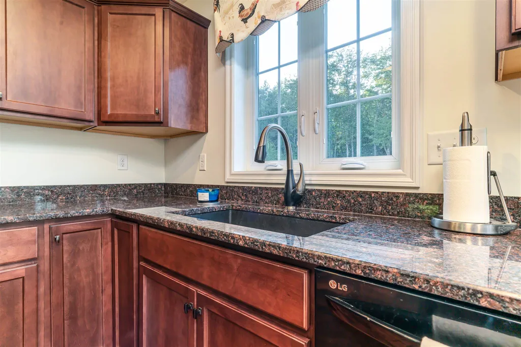 115 Hartford Brook Road Deerfield NH 03037