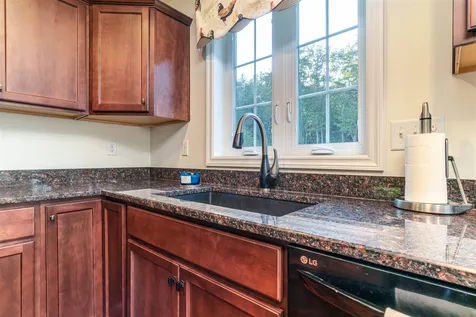 115 Hartford Brook Road Deerfield NH 03037