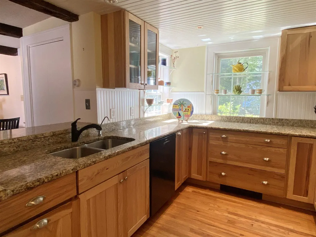 135 Raymond Road Colchester VT 05446