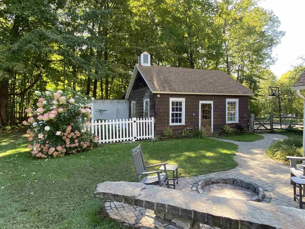 135 Raymond Road Colchester VT 05446