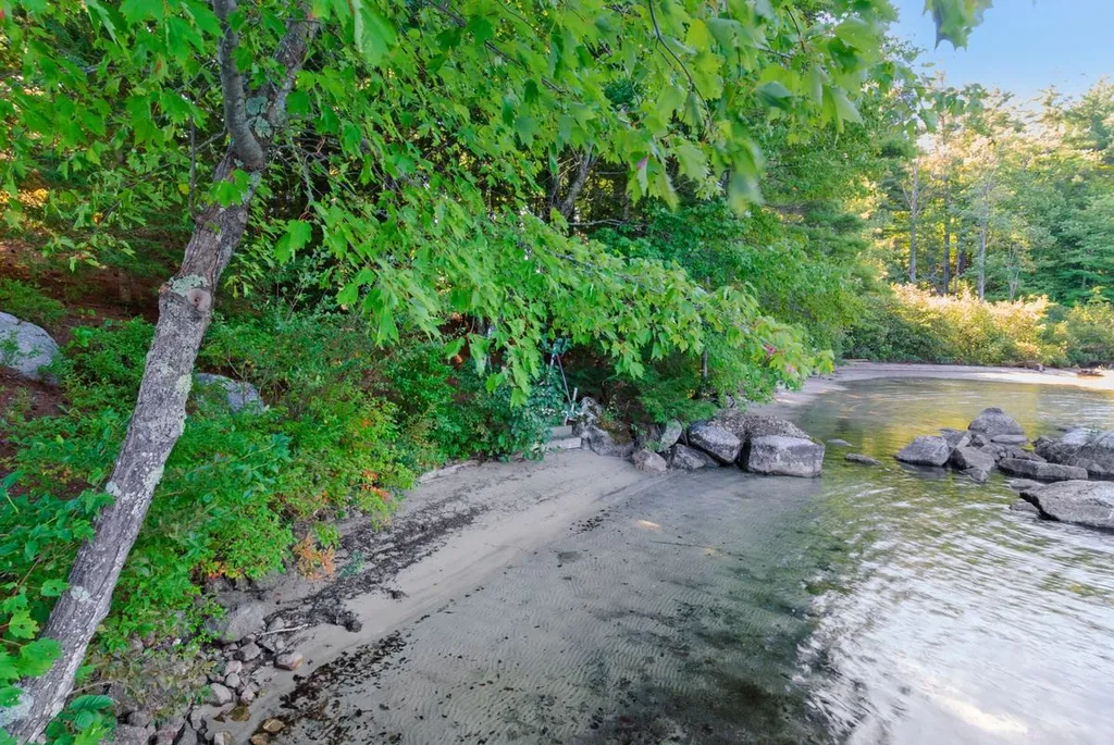 21 Pumpkin Point Road Alton NH 03810