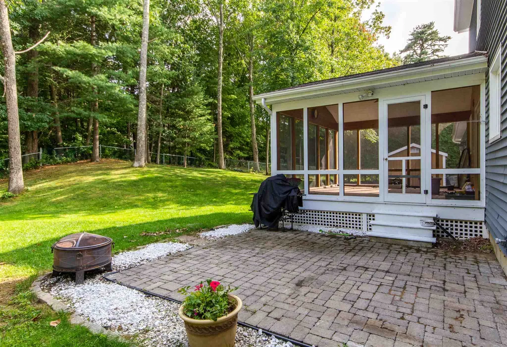 27 Aspen Drive Essex VT 05452