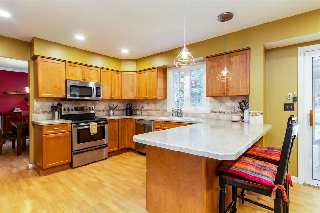 27 Aspen Drive Essex VT 05452