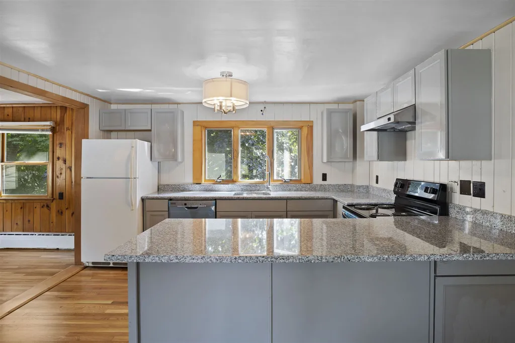 568 Middle Road Portsmouth NH 03801