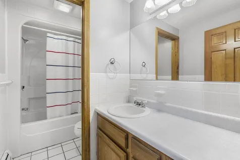 2 Taylor Court Peterborough NH 03458