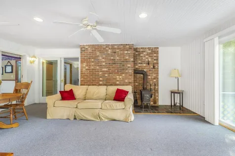 2 Taylor Court Peterborough NH 03458
