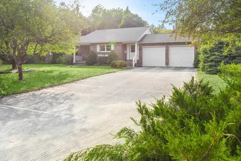 2 Taylor Court Peterborough NH 03458