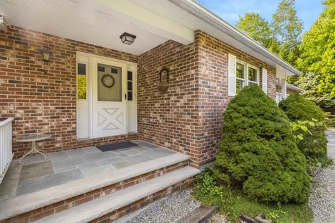 2 Taylor Court Peterborough NH 03458