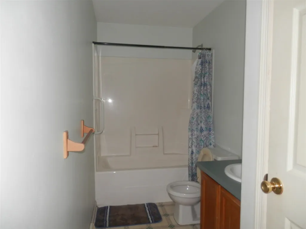24 Hutchinson Street Franklin NH 03235