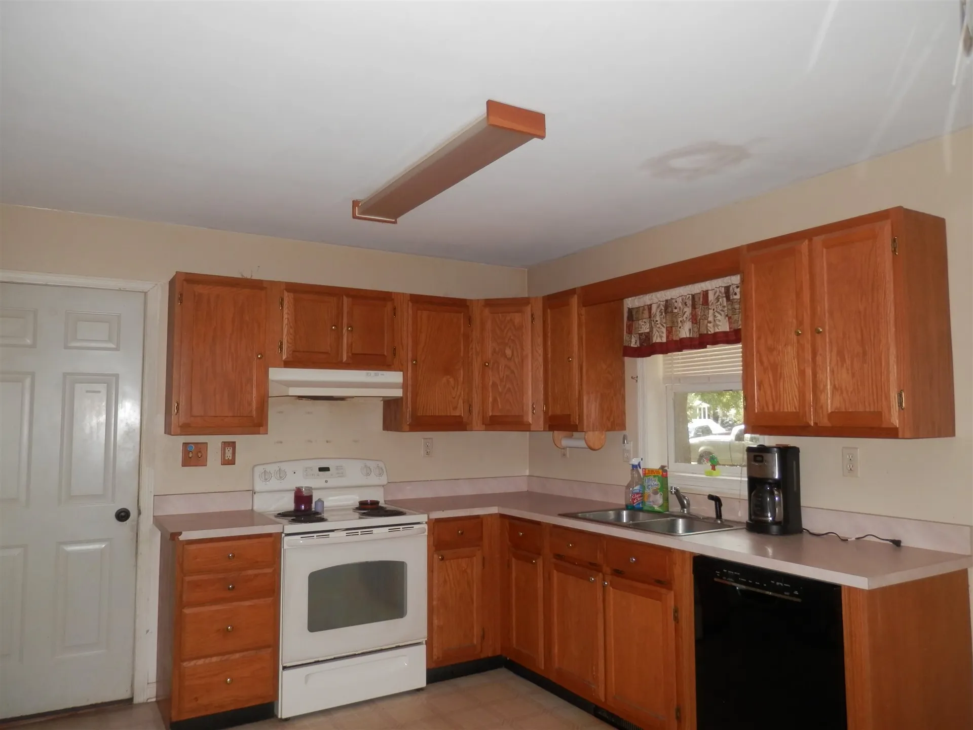 24 Hutchinson Street Franklin NH 03235