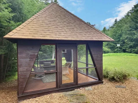 394 Stoney Brook Road New London NH 03257
