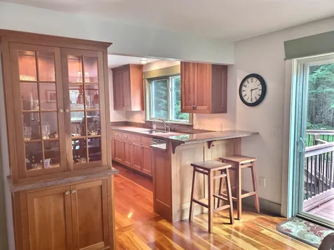 394 Stoney Brook Road New London NH 03257