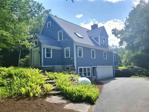 394 Stoney Brook Road New London NH 03257