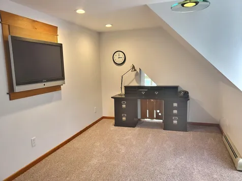 394 Stoney Brook Road New London NH 03257
