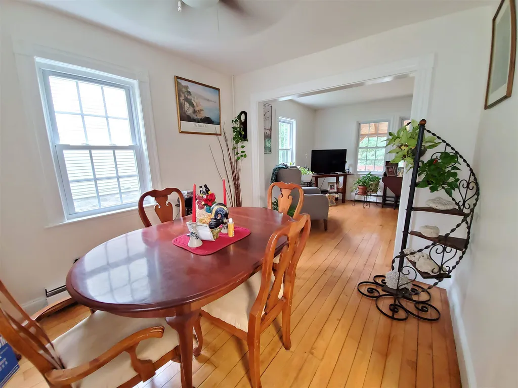 31 Mill Street Enfield NH 03748