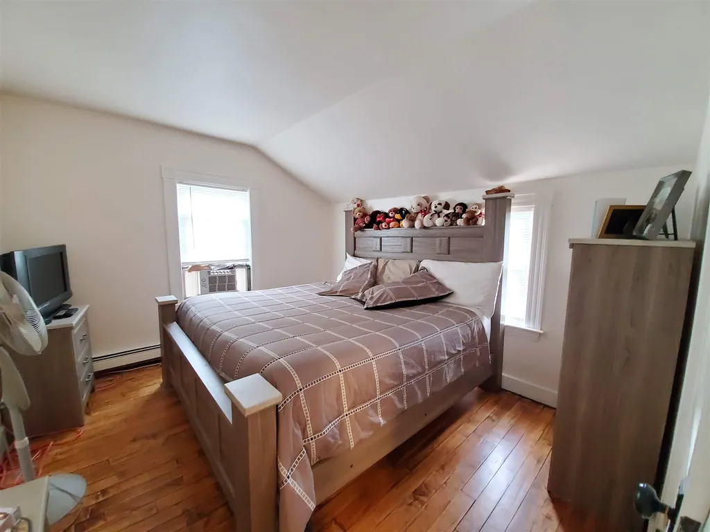 31 Mill Street Enfield NH 03748